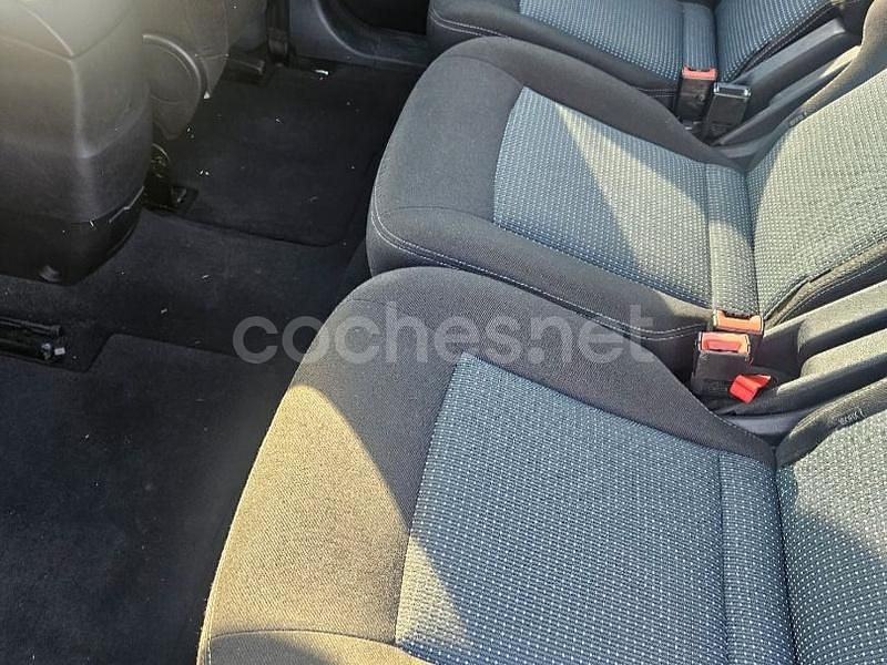 Usado Ford S-MAX Limited 115 CV (84 kW) 2014 Gris / plata Monovolumen