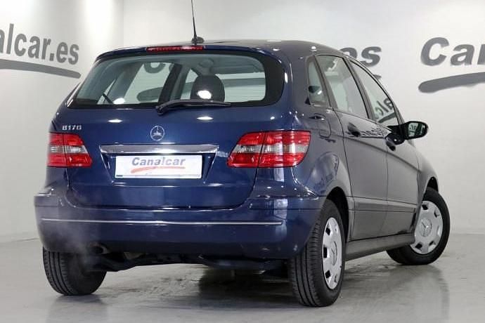 Usado Mercedes B170 116 CV (85 kW) 2007 Azul Monovolumen