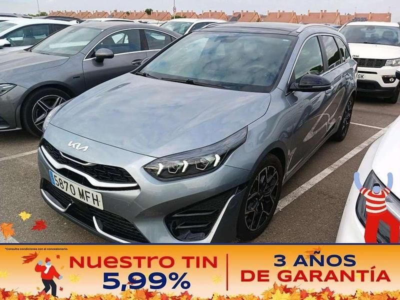 Gris Usado 2023 Kia Ceed GT-Line Familiar | 18.815 € (Precio justo) - Imagen 1/2