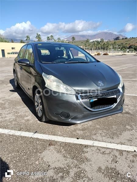 Usado Peugeot 208 Active 82 CV (60 kW) 2014 Gris / plata Utilitario