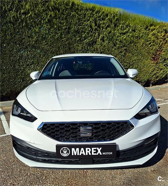 Usado Seat Leon Style 110 CV (80 kW) 2024 Blanco Berlina