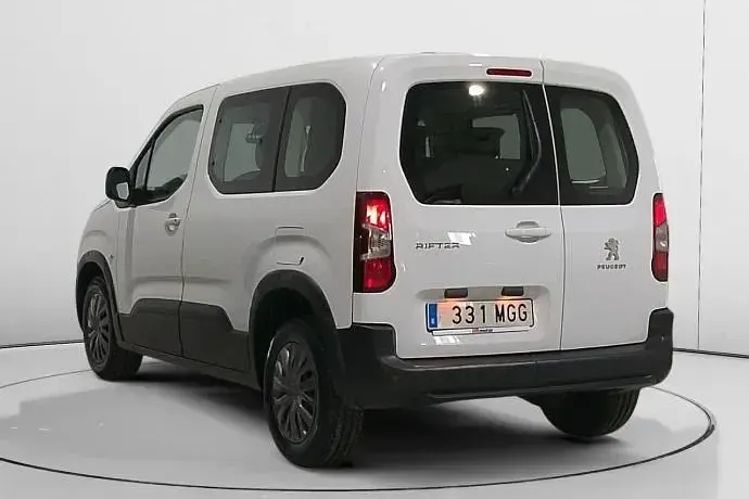 Usado Peugeot Rifter Business-Line 102 CV (75 kW) 2023 Monovolumen