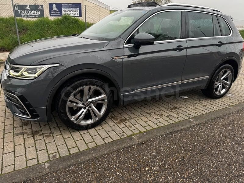 Usado VW Tiguan R-line 150 CV (110 kW) 2020 Gris / plata SUV