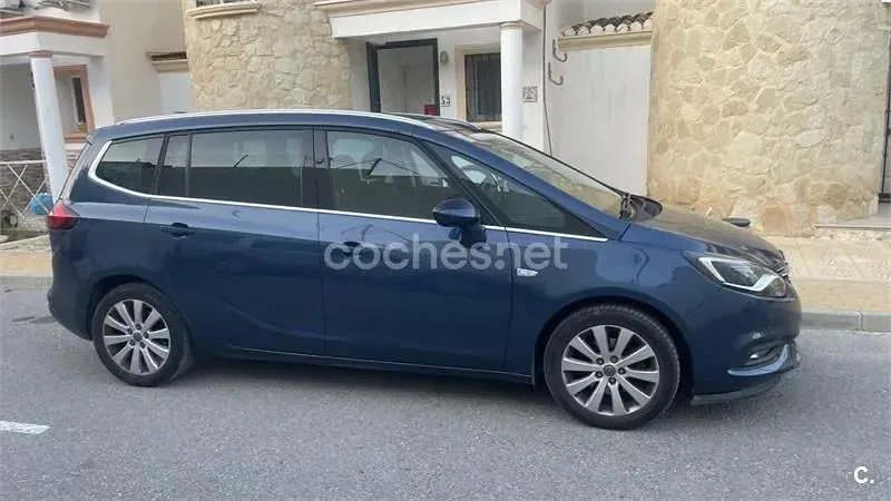 Usado Opel Zafira Excellence 134 CV (98 kW) 2017 Azul Monovolumen
