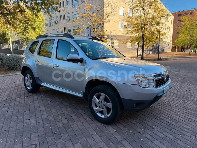 Gris / plata Usado 2012 Dacia Duster Lauréate SUV | 6900 € (Buen precio) - Imagen 1/4