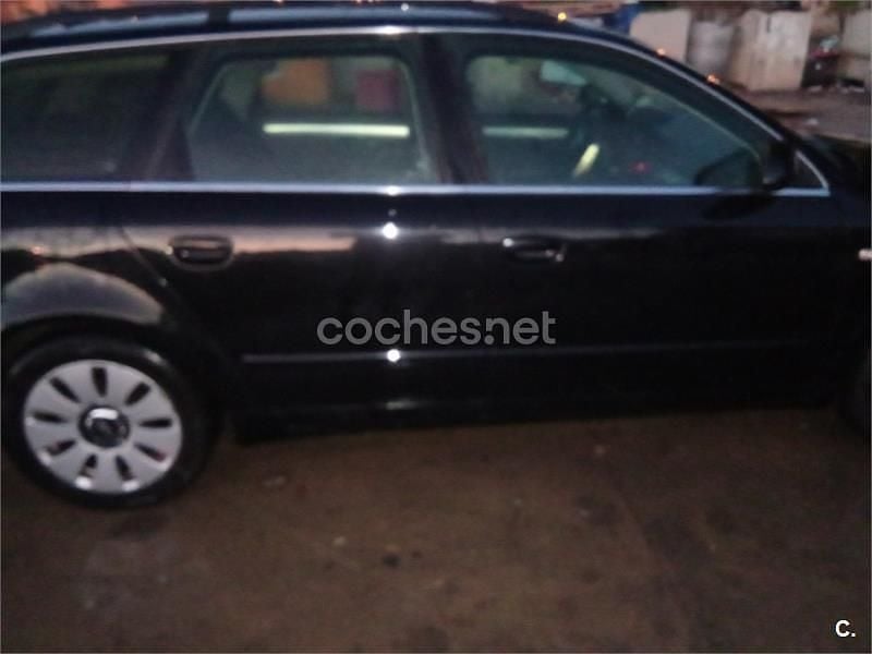 Negro Usado 2007 Audi A4 Familiar | 3000 € (Buen precio) - Imagen 1/4