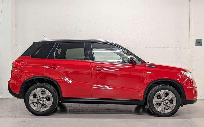 Usado Suzuki Vitara GL 120 CV (88 kW) 2017 Rojo SUV