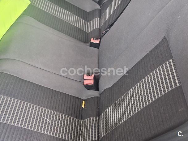 Usado VW Polo United 60 CV (44 kW) 2009 Negro Utilitario