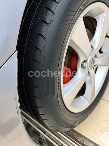 Usado Mazda 3 Active 110 CV (80 kW) 2005 Gris / plata Berlina