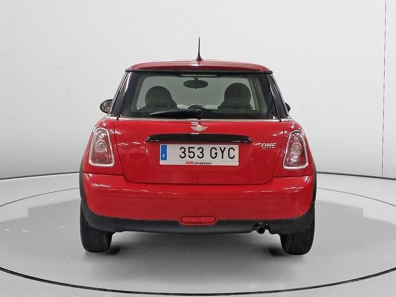 Usado Mini ONE 75 CV (55 kW) 2010 Rojo Utilitario
