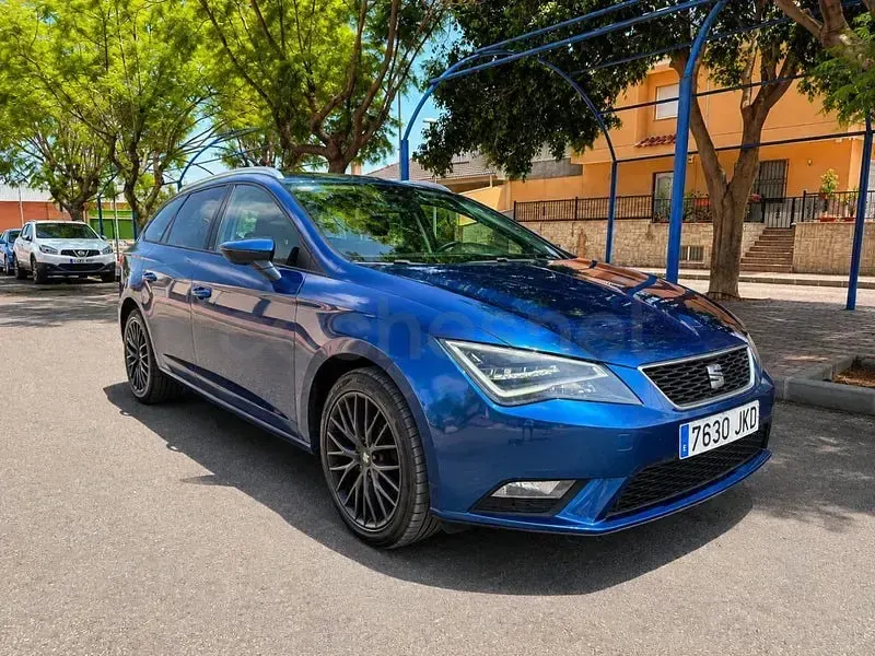 Usado Seat Leon FR 150 CV (110 kW) 2016 Azul Berlina