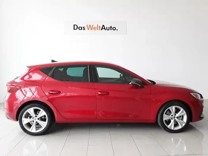 Uusi Seat Leon FR 150 HP (110 kW) 2026 Punainen