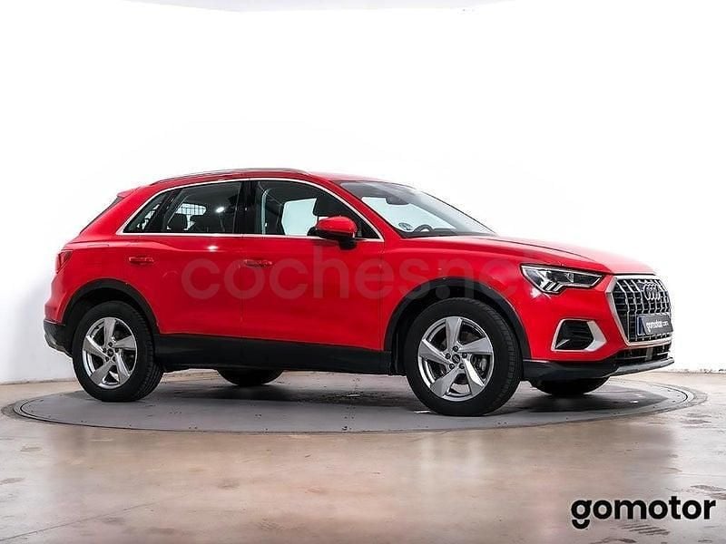 Begagnad Audi Q3 Advanced Plus 150 HK (110 kW) 2023 Röd SUV