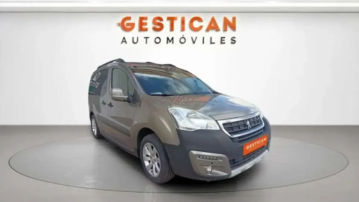 Usado Peugeot TePee Outdoor 110 CV (80 kW) 2017 Gris Van