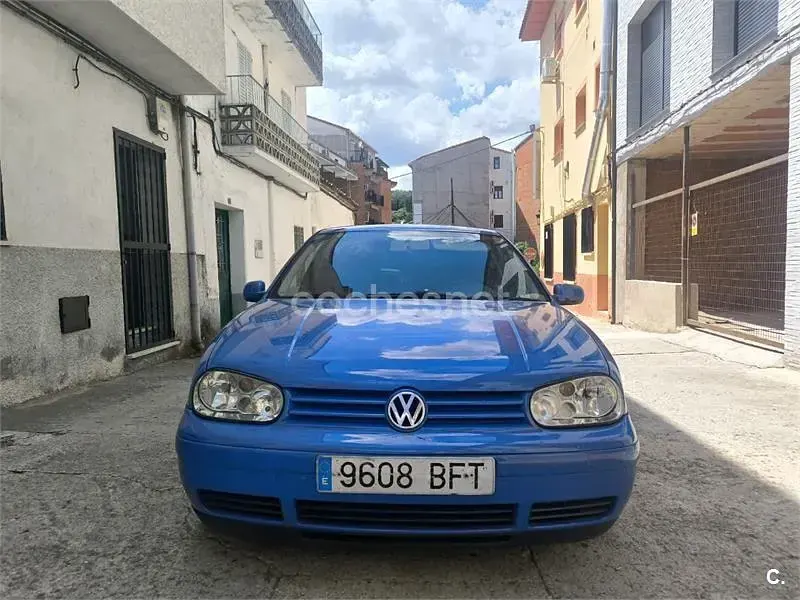 Usado VW Golf IV Highline 115 CV (84 kW) 2001 Azul Berlina