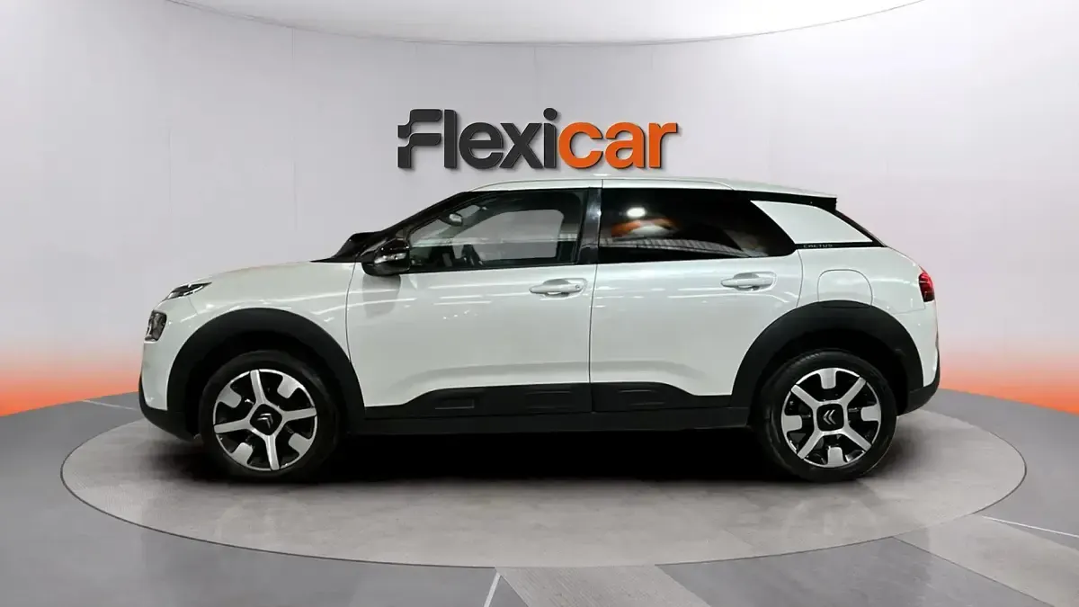 Usado Citroën C4 Cactus Shine 102 CV (75 kW) 2020 Blanco Utilitario