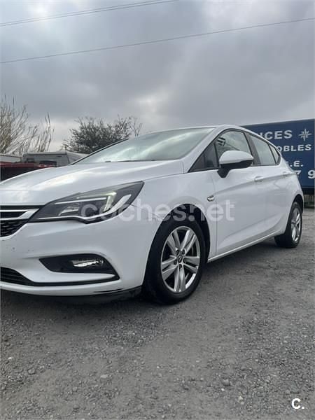 Usado Opel Astra Excellence 136 CV (100 kW) 2018 Blanco Berlina