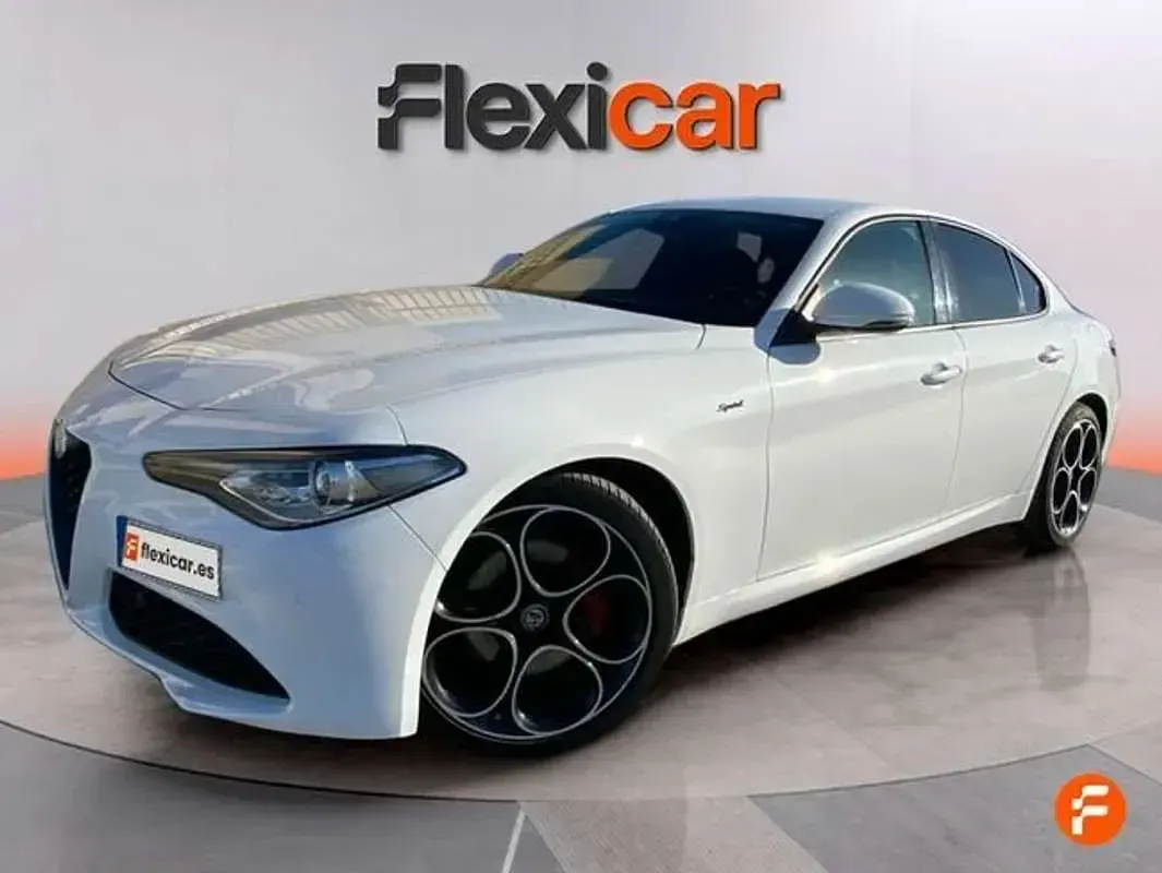 Usado Alfa Romeo Giulia Sprint 200 CV (147 kW) 2021 Blanco Berlina