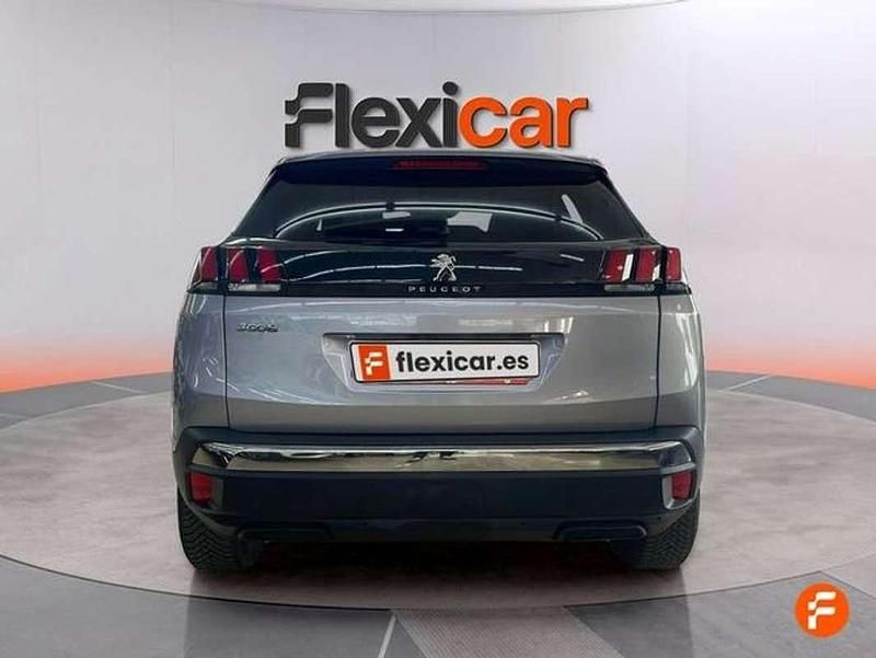 Usado Peugeot 3008 Active 131 CV (96 kW) 2021 Gris SUV