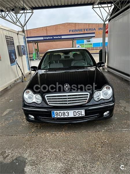 Negro Usado 2005 Mercedes C230 Elegance Berlina | 5500 € - Imagen 1/4