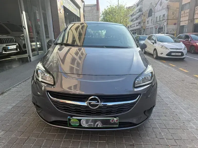 Usado Opel Corsa Selective 90 CV (66 kW) 2016 Gris / plata Utilitario