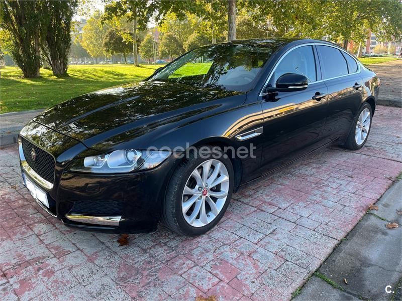 Negro Usado 2017 Jaguar XF Prestige Berlina | 16.800 € (Precio justo) - Imagen 1/4