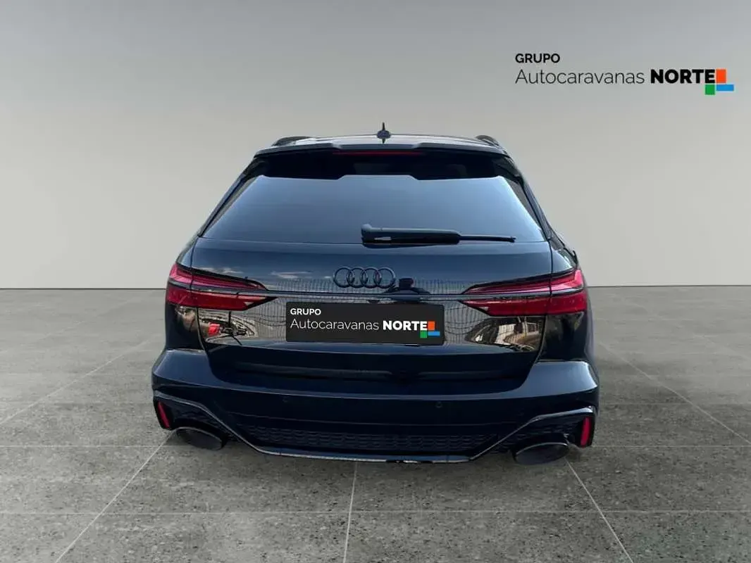 Usado Audi RS6 Sport 601 CV (442 kW) 2021 Negro Familiar