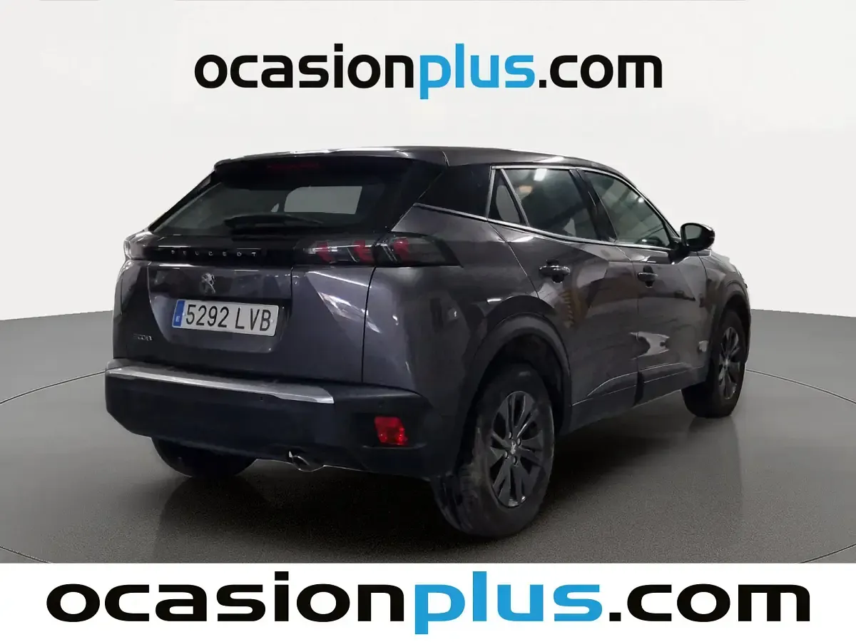 Usado Peugeot 2008 Active 110 CV (80 kW) 2021 Gris SUV
