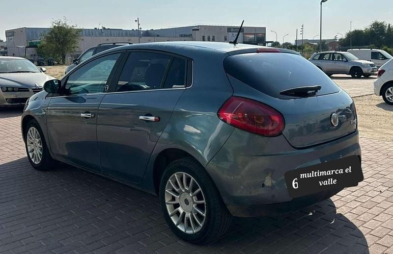 Usado Fiat Bravo Dynamic 120 CV (88 kW) 2010 Azul Utilitario