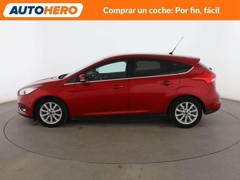 Usado Ford Focus Titanium 125 CV (91 kW) 2015 Rojo Berlina