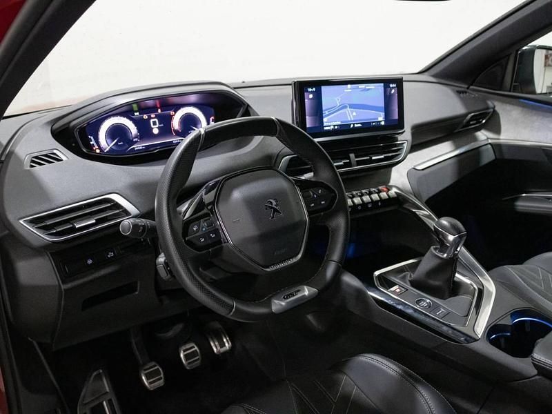 Usado Peugeot 3008 GT 130 CV (95 kW) 2022 Rojo SUV