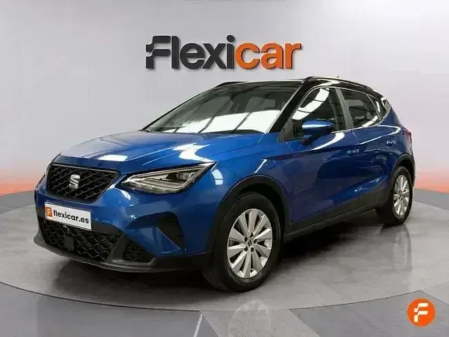Usado Seat Arona Style 110 CV (80 kW) 2023 Azul SUV