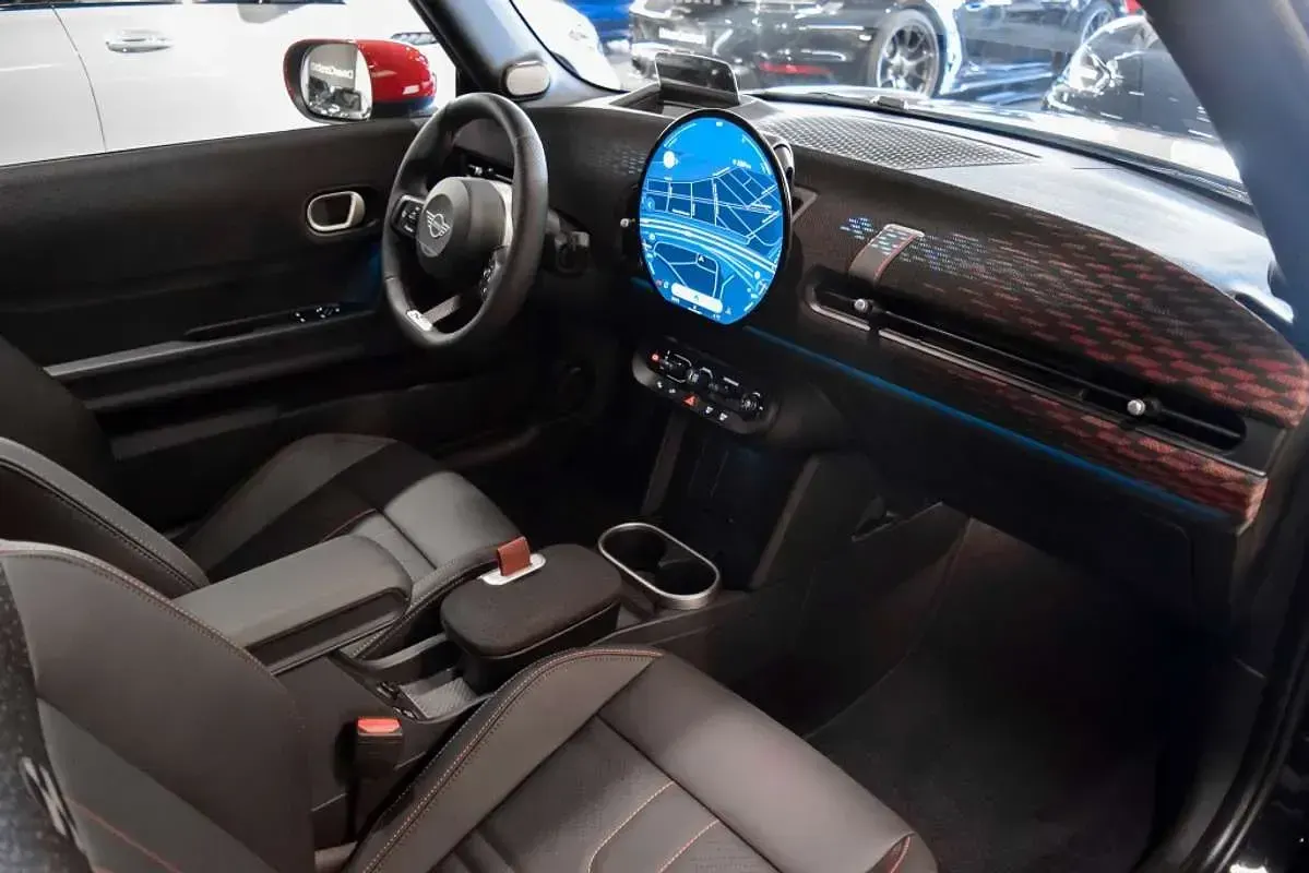 Usado Mini John Cooper Works 231 CV (169 kW) 2026 Negro Utilitario