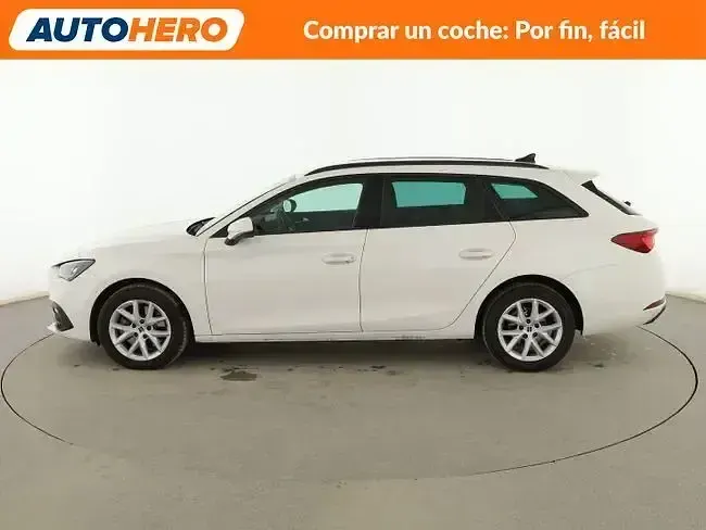 Usado Seat Leon Style 150 CV (110 kW) 2020 Blanco Familiar