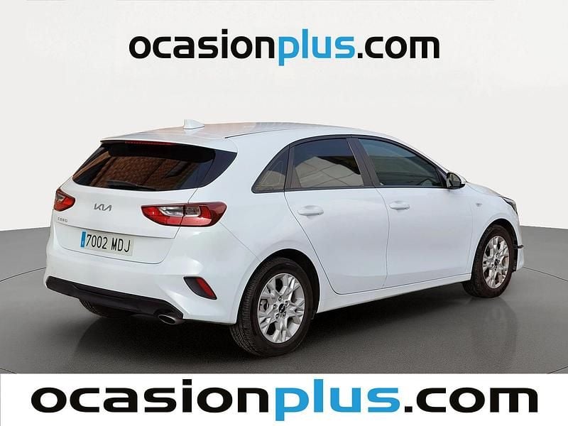 Usado Kia Ceed 120 CV (88 kW) 2023 Blanco Utilitario