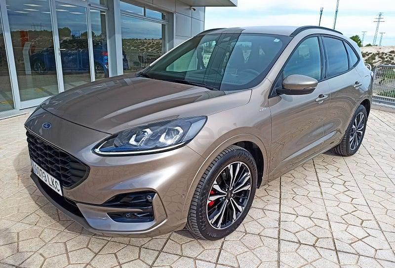 Usado Ford Kuga ST-Line X 150 CV (110 kW) 2020 Gris / plata SUV