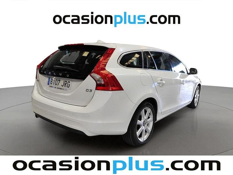 Usado Volvo V60 Momentum 150 CV (110 kW) 2016 Blanco Familiar