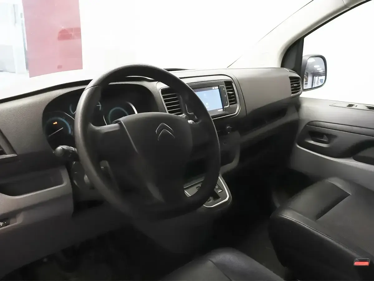 Usado Citroën e-Jumpy 100 kW (136 CV) 2022 Blanco Monovolumen