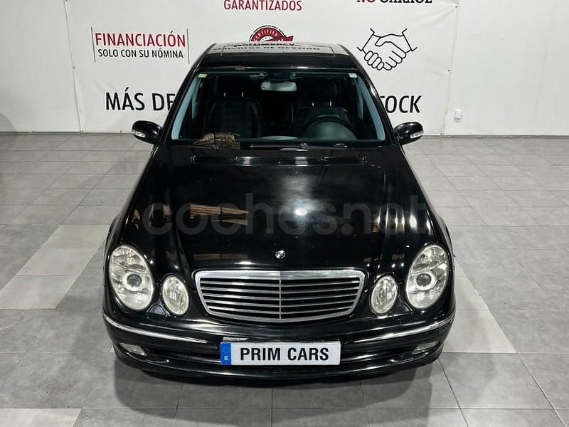 Usado Mercedes E270 Avantgarde 177 CV (130 kW) 2003 Negro Berlina