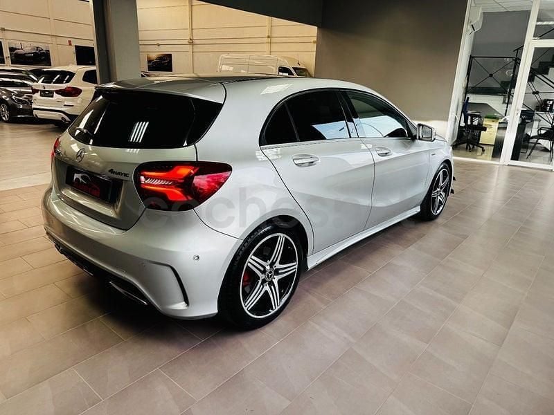Usado Mercedes A250 218 CV (160 kW) 2017 Gris / plata Berlina