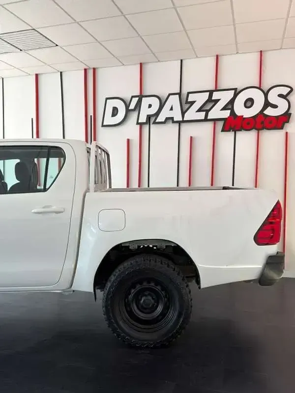 Usado Toyota HiLux 150 CV (110 kW) 2021 Blanco Pickup/Camioneta