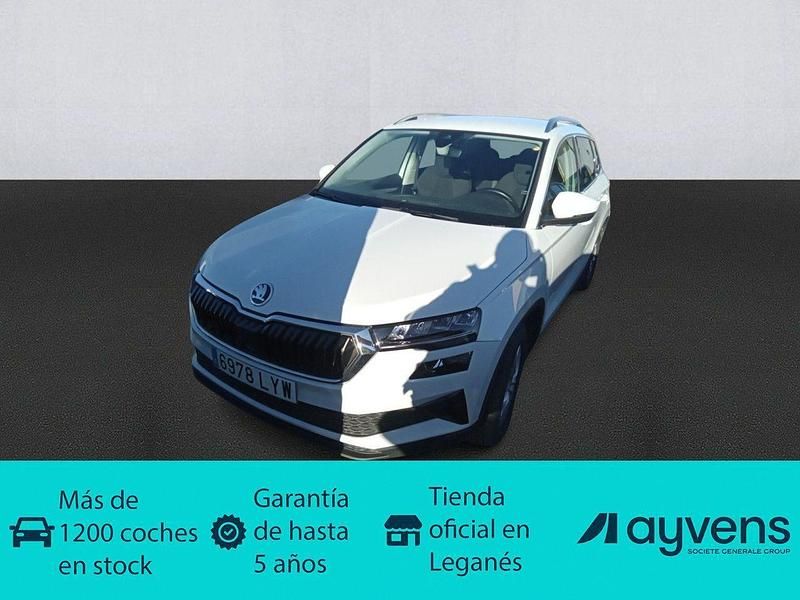 Usado Skoda Karoq Ambition 150 CV (110 kW) 2022 Blanco SUV