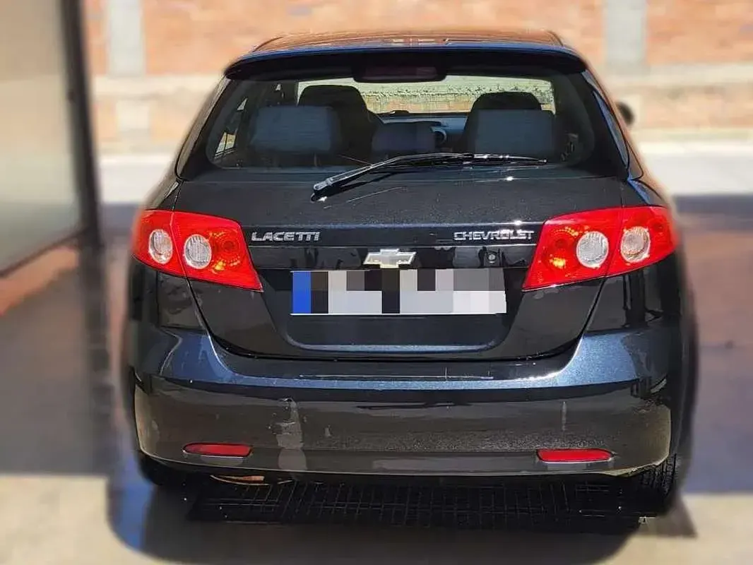 Usado Chevrolet Lacetti 109 CV (80 kW) 2006 Negro Berlina