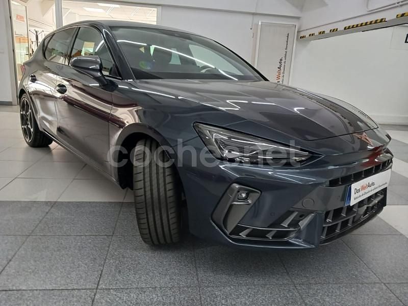 Gris / plata Nuevo 2025 Cupra Leon Berlina | 31.900 € (Buen precio) - Imagen 1/4