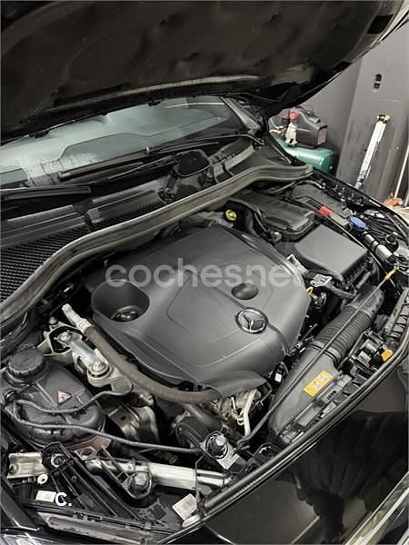 Usado Mercedes B200 136 CV (100 kW) 2018 Negro Monovolumen