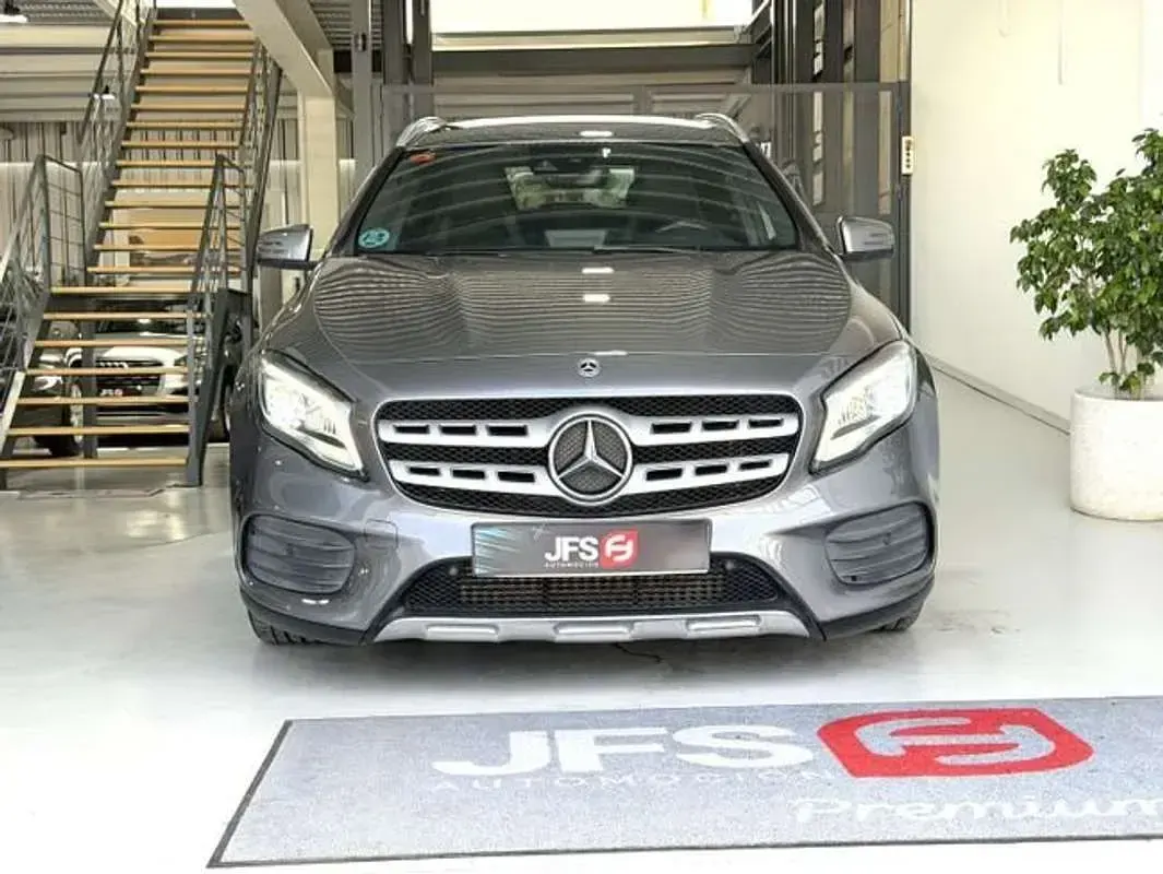 Usado Mercedes 170 AMG 170 CV (125 kW) 2018 Gris SUV