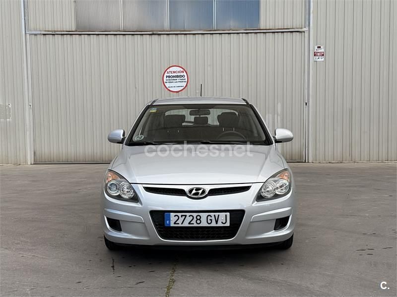 Brugt Hyundai i30 Classic 90 HK (66 kW) 2010 Grå Sedan