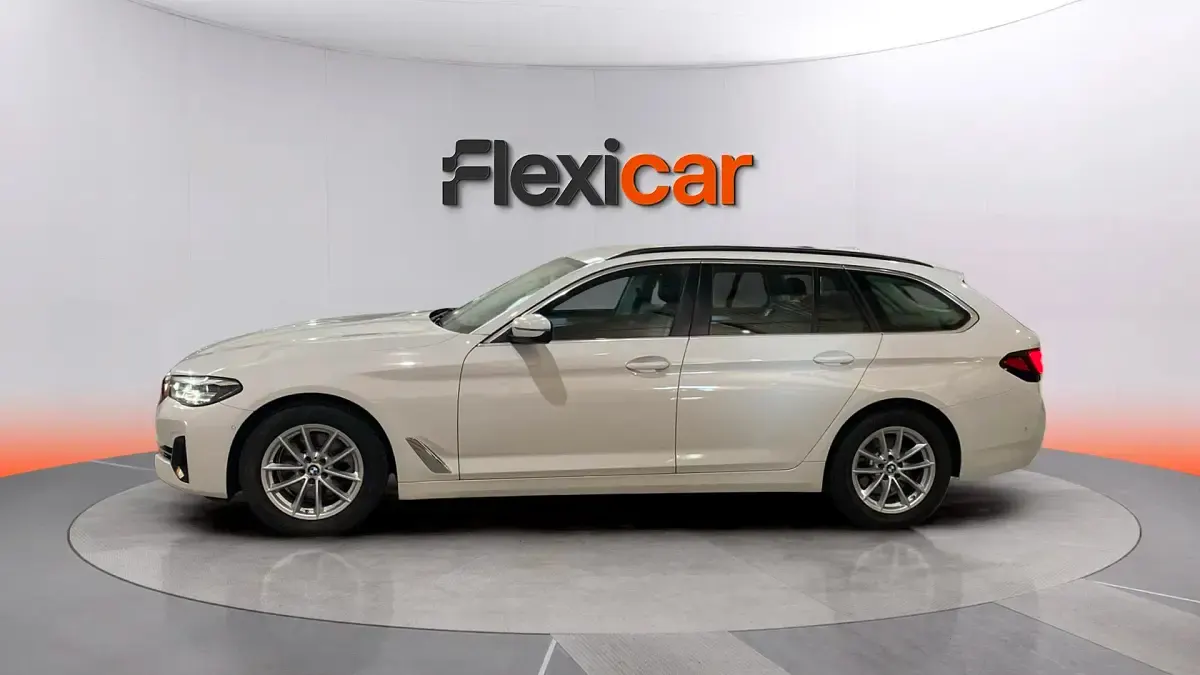 Usado BMW 520 190 CV (139 kW) 2022 Blanco Familiar