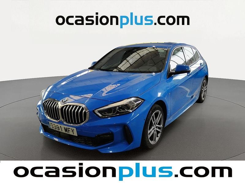 Begagnad BMW 118 150 HK (110 kW) 2023 Blå Halvkombi