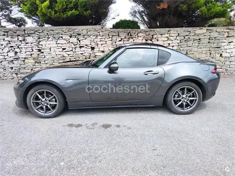 Usado Mazda MX5 131 CV (96 kW) 2018 Gris / plata Descapotable